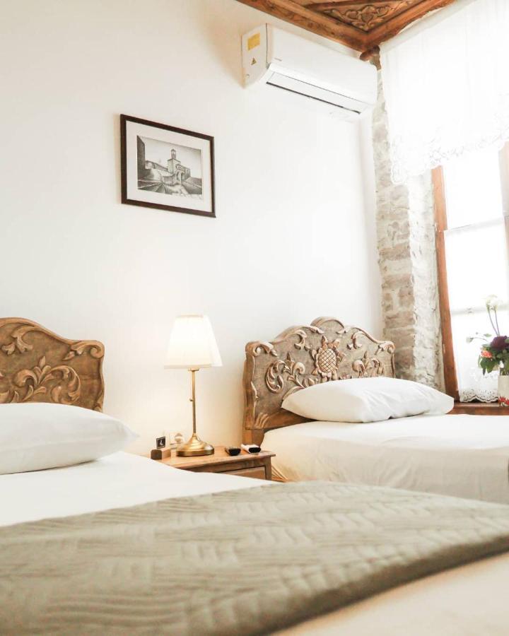 4 Rooms Gjirokastra エクステリア 写真