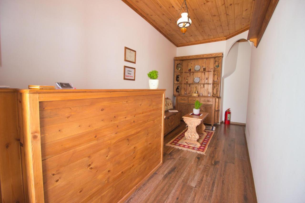 4 Rooms Gjirokastra エクステリア 写真