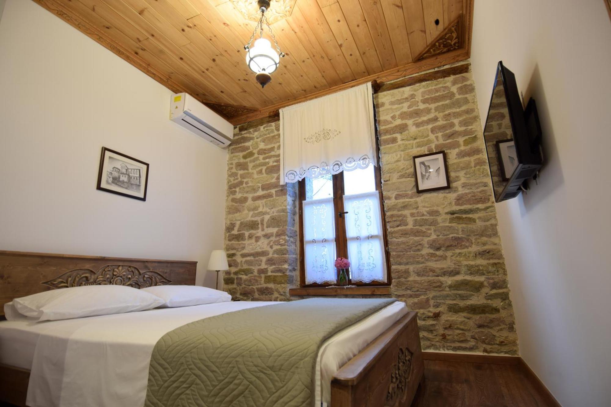 4 Rooms Gjirokastra エクステリア 写真