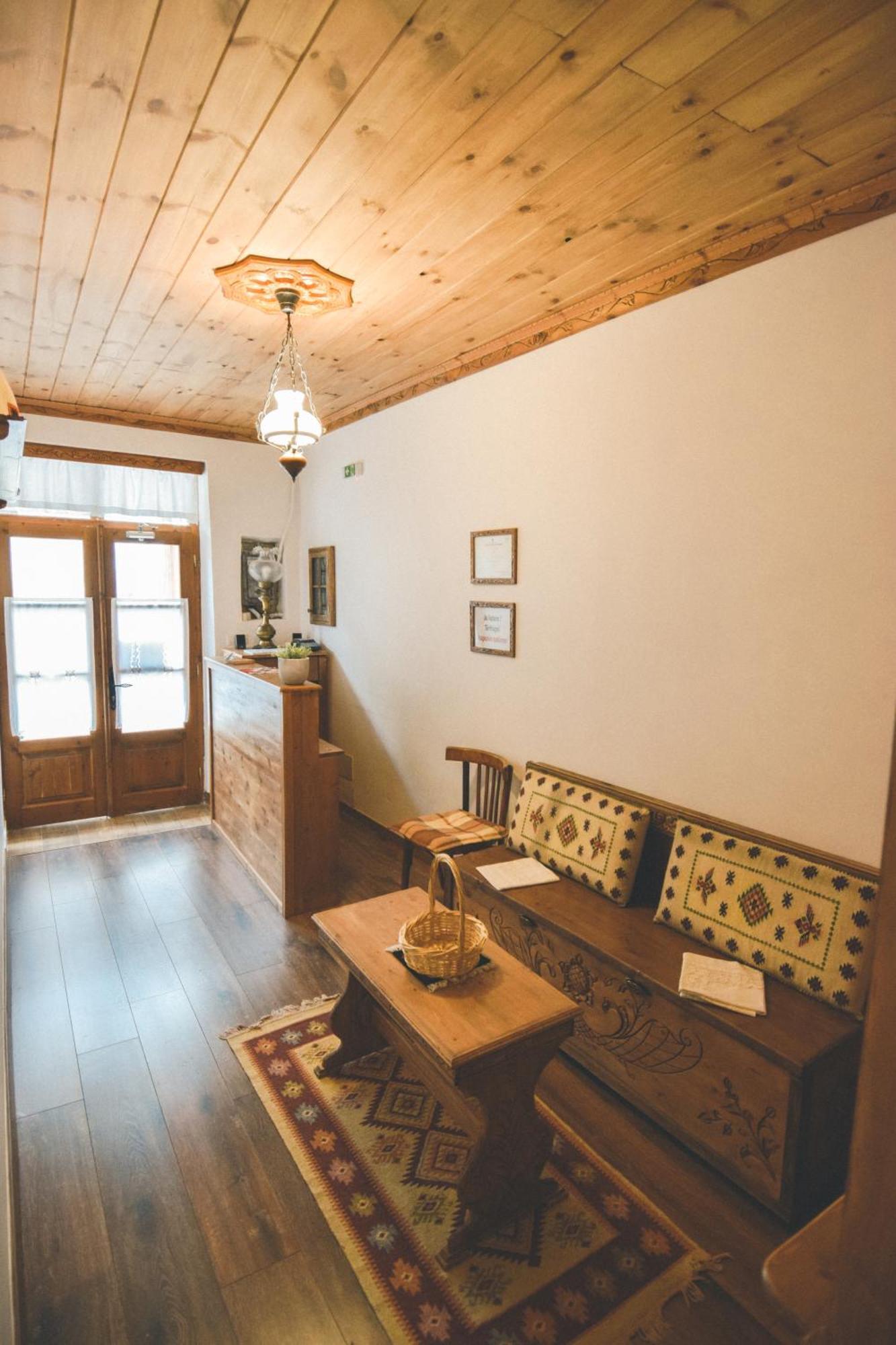 4 Rooms Gjirokastra エクステリア 写真